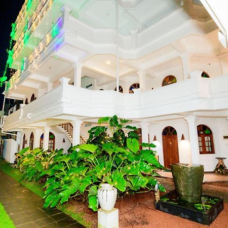 Royal Beach Hotel & Restaurant Hikkaduwa Eksteriør billede