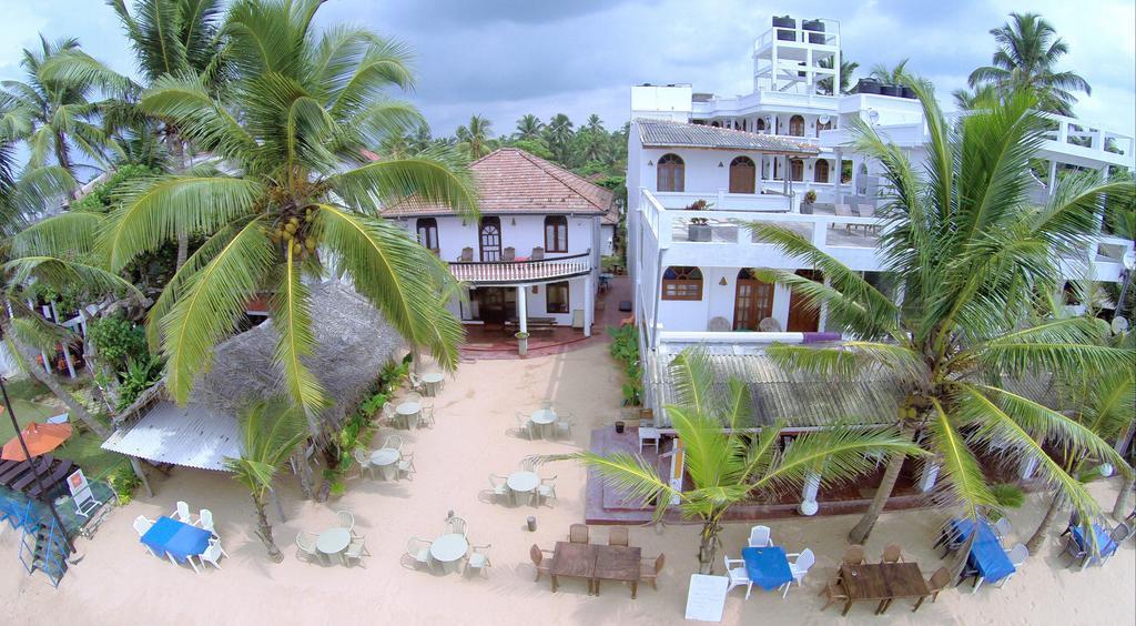 Royal Beach Hotel & Restaurant Hikkaduwa Eksteriør billede