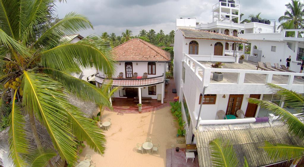 Royal Beach Hotel & Restaurant Hikkaduwa Eksteriør billede